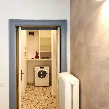 Urban Flats Sanzio 20 - Vicino A Duomo, Stadio E Fiera Апартаменты