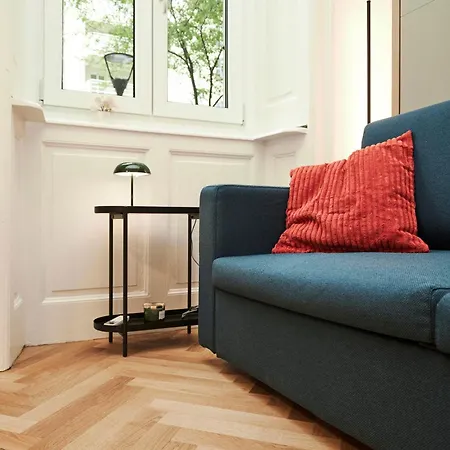 Urban Flats Sanzio 20 - Vicino A Duomo, Stadio E Fiera Апартаменты