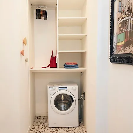 Apartamento Urban Flats Sanzio 20 - Vicino A Duomo, Stadio E Fiera *