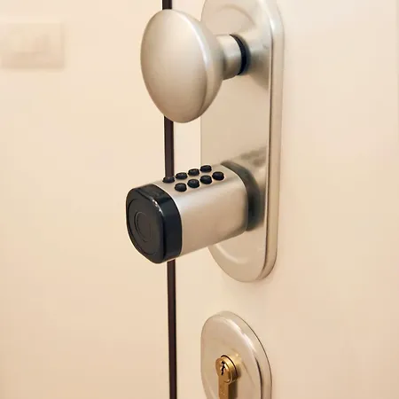 Apartamento Urban Flats Sanzio 20 - Vicino A Duomo, Stadio E Fiera *